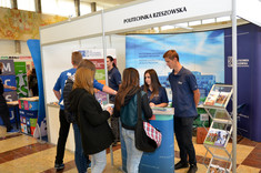 [FOTO] Politechnika dla uczniów. Trwa Salon Maturzystów i Dni Otwarte PRz